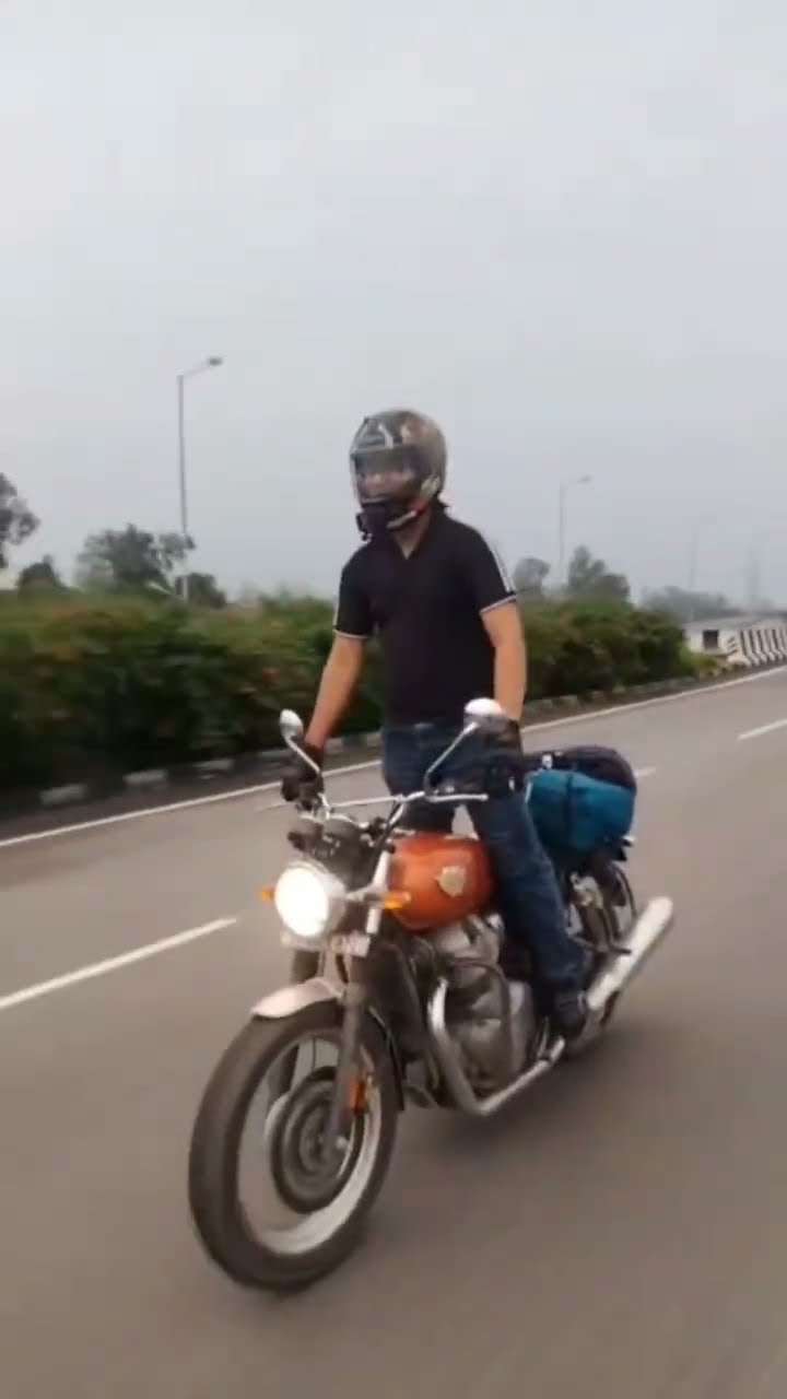Bros on Roads — Himalayan trail on two wheels